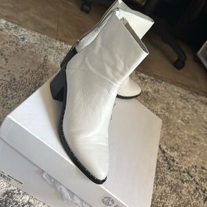 White size 6